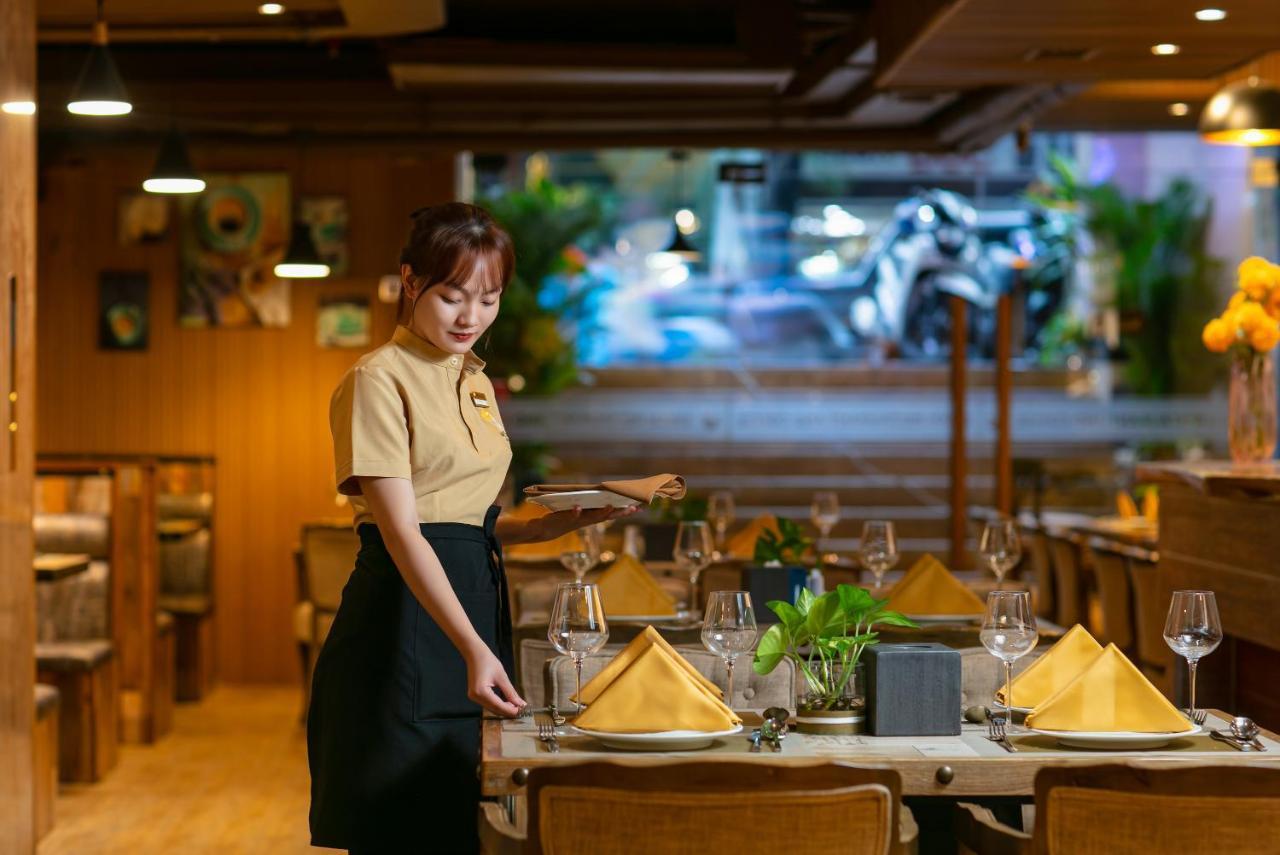 Nesta Hotel Saigon Thành Pho Ho Chí Minh Esterno foto