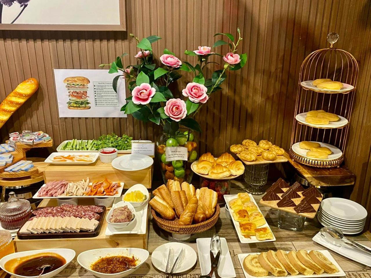Nesta Hotel Saigon Thành Pho Ho Chí Minh Esterno foto