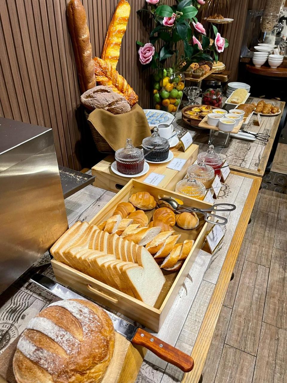 Nesta Hotel Saigon Thành Pho Ho Chí Minh Esterno foto